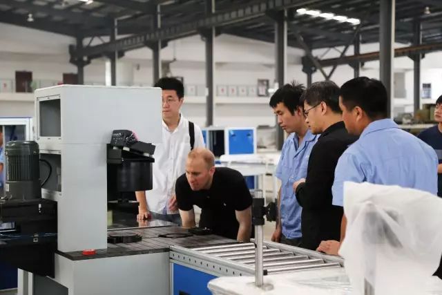 American partners come to our company for research and inspection(图3)