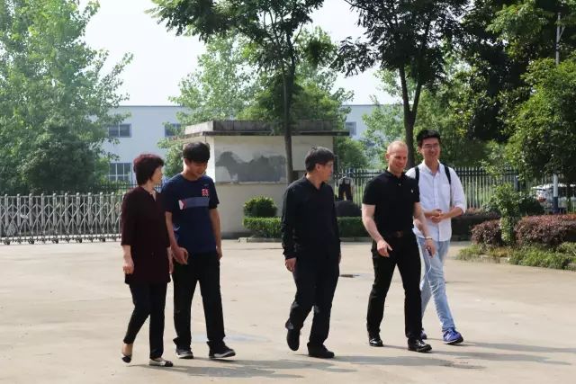 American partners come to our company for research and inspection(图1)