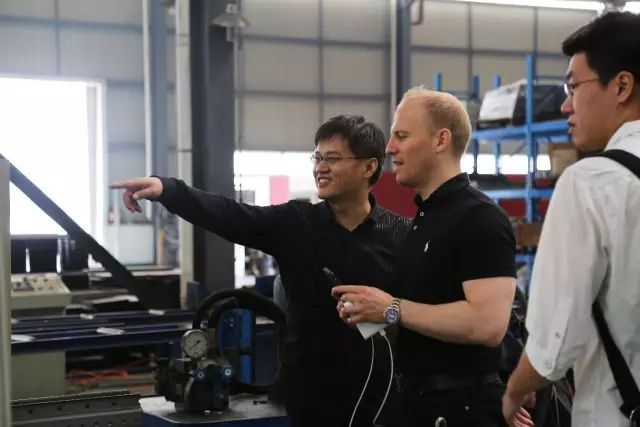 American partners come to our company for research and inspection(图2)